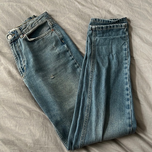 BDG High-Waisted Mom Jeans - Light Wash - Picture 1 of 1